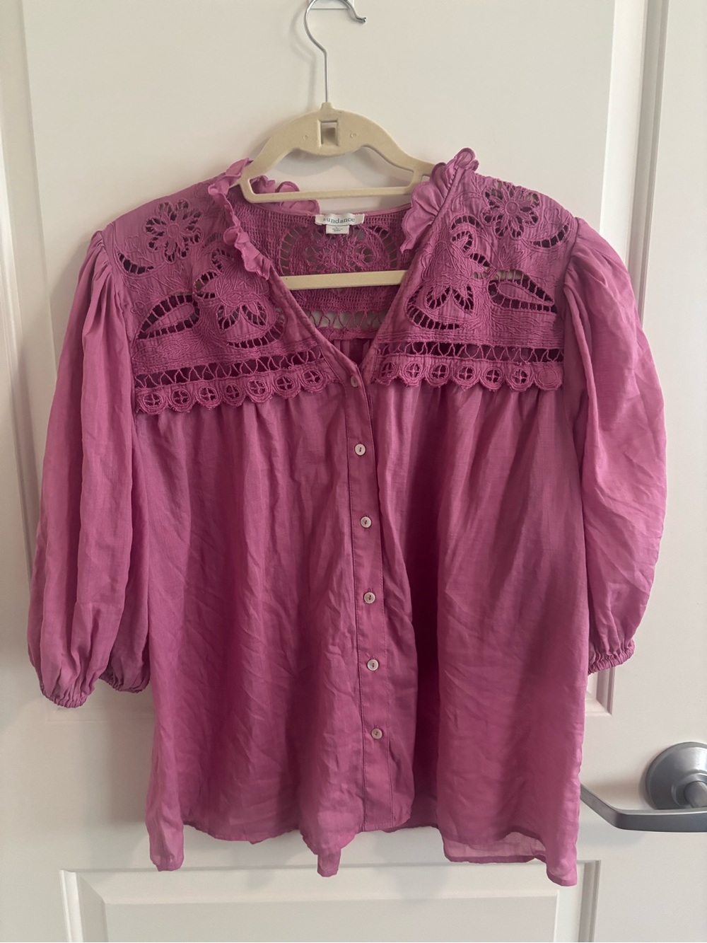 Sundance rose pink button-down blouse,  ruffled collar & lace embroidery, size L